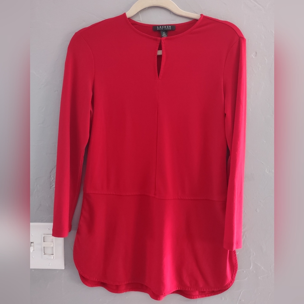 Lauren Ralph Lauren tops blouse women size XS,15 inch of armpits to armpit, good